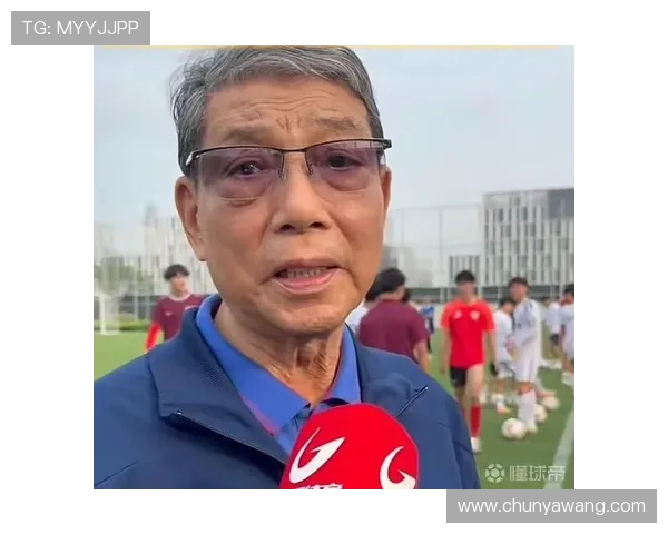 徐根宝寄语海港俱乐部助力国家队培养优秀球员共同迈向世界杯梦想